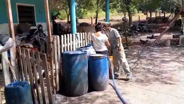 Familias de Jaguarete Cua son asistidas ante la falta de agua