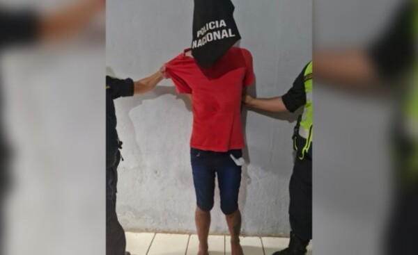 Detenido tras amenazar con cuchillo a sus padres