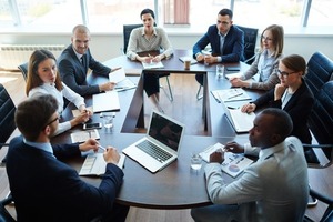 ¿Por qué no se deben hacer reuniones de trabajo después de las 5 de la tarde?, según Jeff Bezos