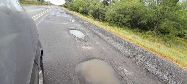 Villa Oliva: Deterioro de la ruta PY19 pone en riesgo a conductores - Nacionales - ABC Color