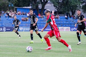 Versus / El "Tembe" se despierta a tiempo y le amarga el festejo a Trinidense