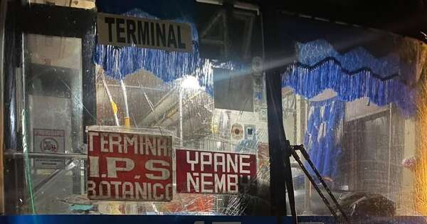 La Nación / Bus arrolló y mató a una mujer en la ciudad de Ypané