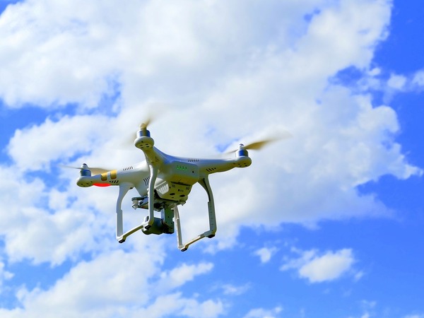 La utilización de drones apaña la privacidad del presidente, afirmó el titular de la Dinac - Unicanal