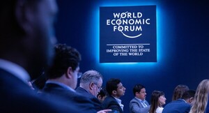 Líderes empresariales piden acelerar esfuerzos para reducir la regulación y aumentar la competencia