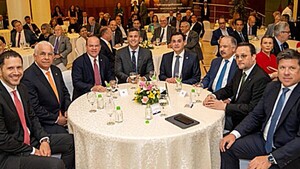 Peña en Panamá: Reunión con empresarios y charlas