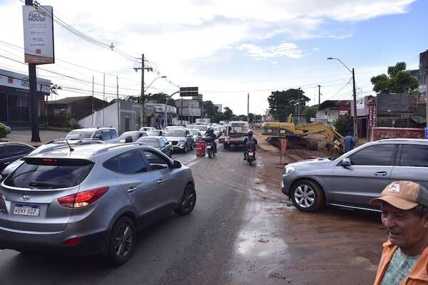 Caos en zona de obras de Eusebio Ayala: trabajos avanzan tan lento como el tránsito - Nacionales - ABC Color