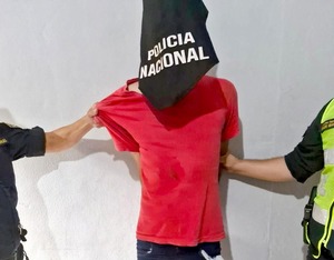 Capturan a violento joven que amenazó de muerte a su madre con un cuchillo - La Clave