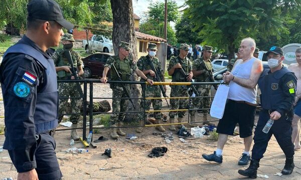 Trasladan a González Daher y su hijo a penitenciaria en Asunción
