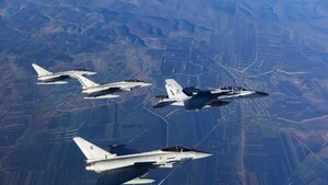 Rumanía despliega cazas ante la presencia de drones rusos cerca de su espacio aéreo