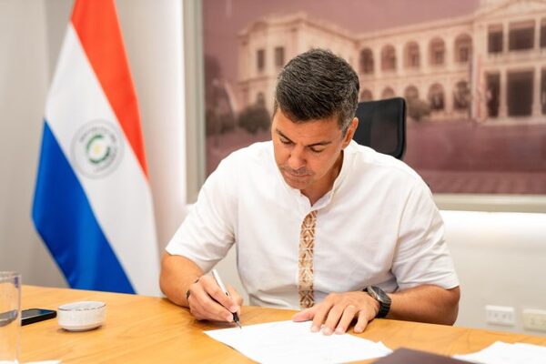 Ejecutivo promulga ley que moderniza e incentiva las inversiones privadas - La Clave