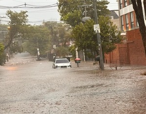 Lluvias fueron breves pero causaron caos en Asunción y alrededores
