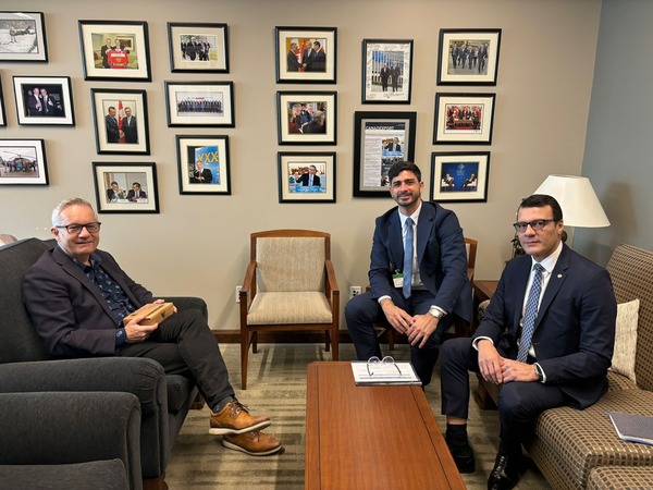 El desarrollo forestal de Paraguay atrae a inversionistas canadienses