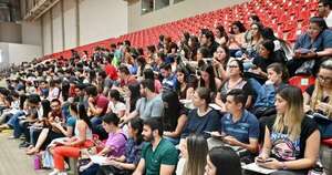 Diario HOY | Aumentan plazas para formar a más especialistas médicos