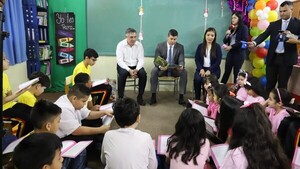 Luis Ramírez destaca mejora en la comprensión lectora de alumnos tras el programa Ñe'ery