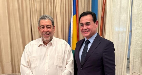 Lezcano se acerca al Caribe para cerrarle el paso a Surinam, pero Peña ya se prepara para un revés