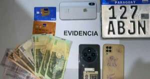 La Nación / Ex PMT fue detenido acusado de asaltar y usar tarjetas robadas para hacer compras