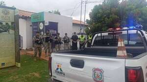 Despliegan operativo preventivo ante alerta por posible atraco a una entidad bancaria en el sur - Policiales - ABC Color