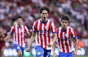 Paraguay vence al anfitrión y se mete en el hexagonal final