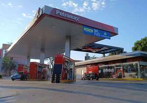 Sube el combustible: “Apenas ganamos para comer”, lamentan trabajadores - Economía - ABC Color