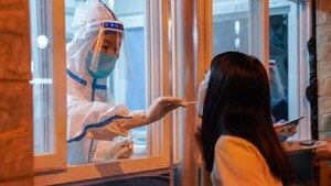 Cinco años del Covid-19: De un tsunami imparable a un virus respiratorio "bajo mínimos"
