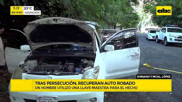 Video: Tras persecución, recuperan un auto robado - ABC Noticias - ABC Color