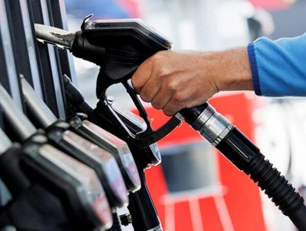 Emblemas de combustibles ajustan precios debido a alza internacional · Radio Monumental 1080 AM