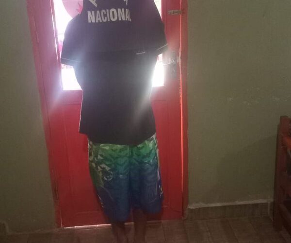 Detienen a sujeto por robo de celular