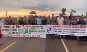 AUDIO: Pobladores protestan contra vertido de aguas del “Gran Hospital” al río Tebicuary  - A La Gran 7-30 - ABC Color