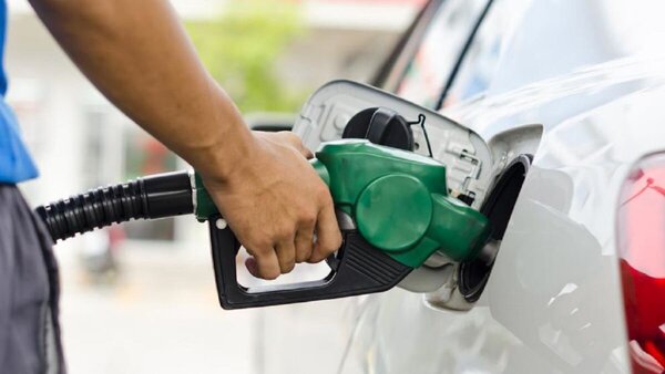 Desde este jueves emblemas privados anuncian nuevos precios de combustibles