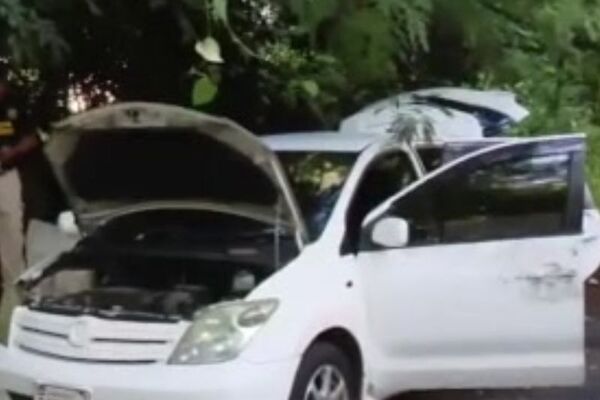Recuperan vehículo robado tras persecución en barrio Herrera - SNT