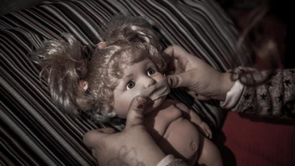 Chicanean un caso de abuso porque la mamá no presentó "certificado de nacimiento"