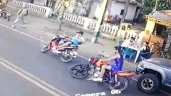 Tres motos involucradas en accidente