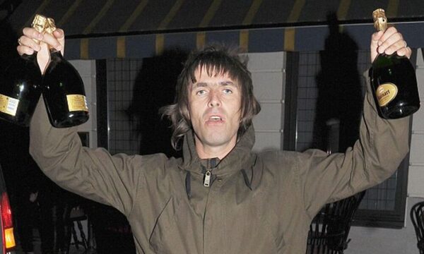 ¡Cantante de Oasis dijo que deja el chupi!