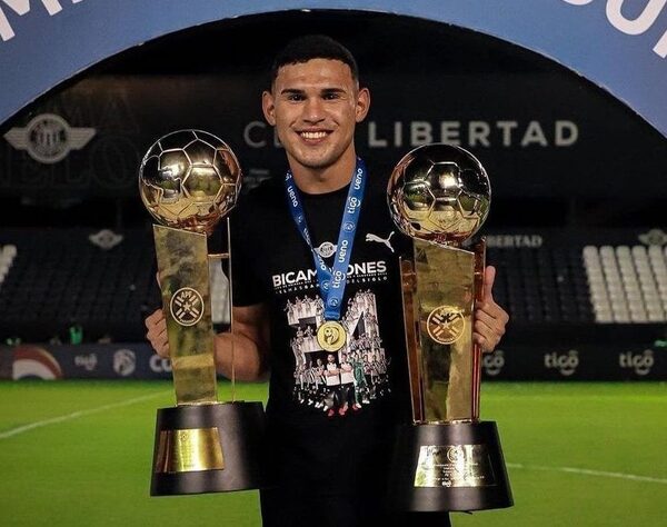 Oficializan ida de Gilberto Flores a la MLS · Radio Monumental 1080 AM