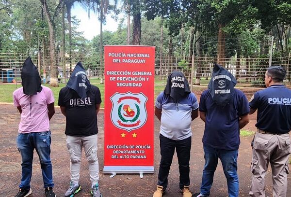 Turistas brasileños son víctimas de violento asalto y extorsión en Ciudad del Este
