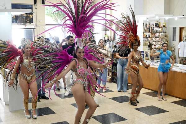 Carnaval Guaireño anticipa en Asunción su nueva edición - Cultura - ABC Color