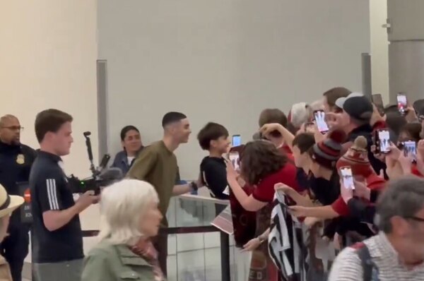 Versus / Gran recibimiento para Miguel Almirón a su vuelta a los Estados Unidos