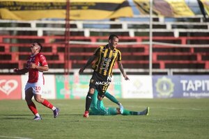Versus / La definición de William Mendieta para su primer gol con Guaraní