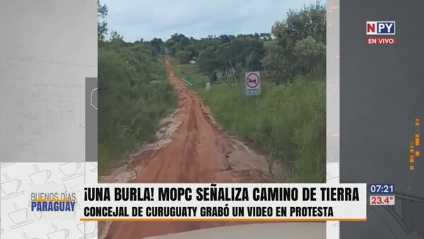 MOPC coloca absurdas señales de tránsito en camino de tierra sin infraestructura