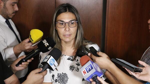 Cambian a la fiscal de medio ambiente de Asunción Lorena Ledesma - Judiciales.net