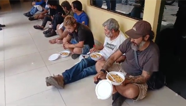 Revisión a cuidacoches y limpiavidrios en Asunción: 2 con orden de captura y 15 con frondosos antecedentes - 1000 Noticias