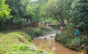 Más de 3.000 kilos de basura sacaron del arroyo Acaraymi