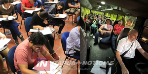  MUNICIPALIDAD DE CAMBYRETÁ APOYA A UNIVERSITARIOS CON ASESORÍA EN BECAS Y TRANSPORTE  - Itapúa Noticias