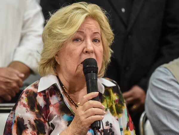 Pediatra critica estándares de acreditación de carreras de medicina · Radio Monumental 1080 AM