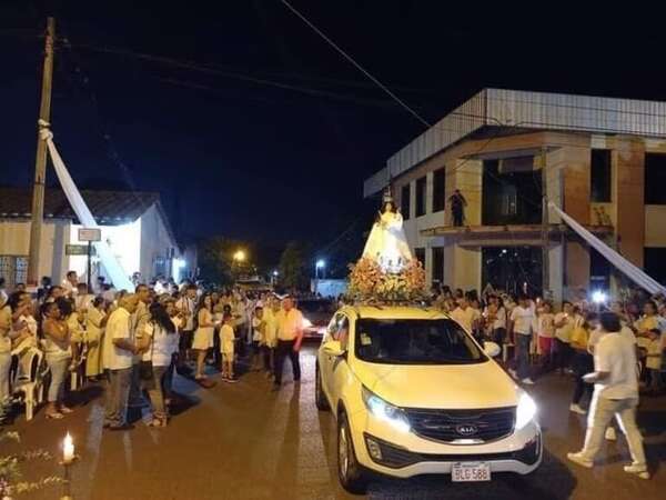 En Atyrá honran a la Virgen de la Candelaria y se preparan para la “Noche blanca” - Nacionales - ABC Color
