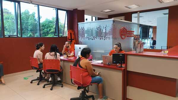 La UNAE lanza nuevas carreras y opciones de financiamiento para el 2025