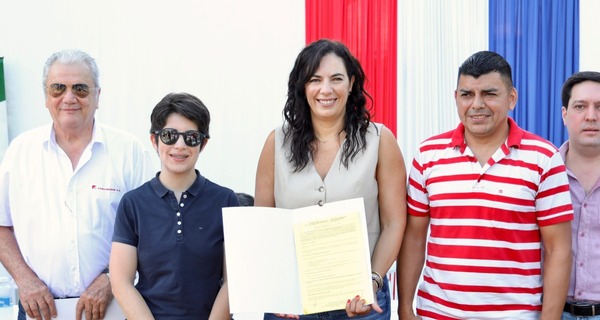 Firman contrato para ejecutar obras de rehabilitación y pavimentación en Areguá - ADN Digital