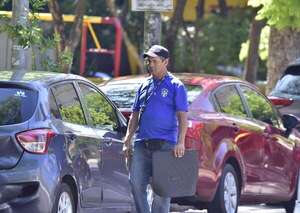 Lo que dicen los cuidacoches, tras redada policial que demoró a extorsionadores - Nacionales - ABC Color