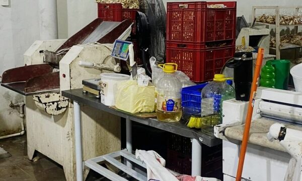 Clausuran panadería por falta de registro y condiciones higiénicas inadecuadas