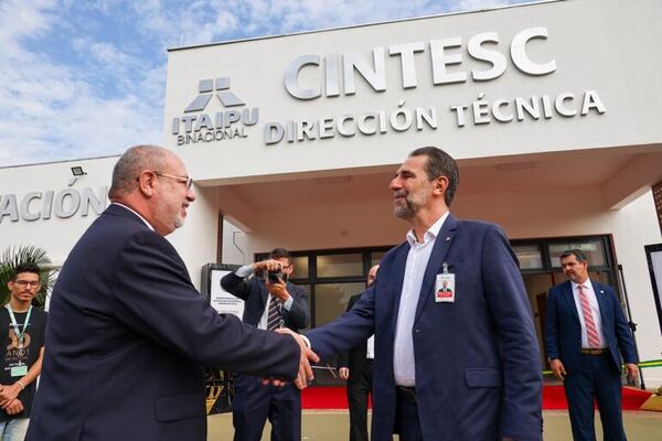 Itaipú habilitó espacio de capacitación en la central para el Plan de Actualización Tecnológica - Economía - ABC Color